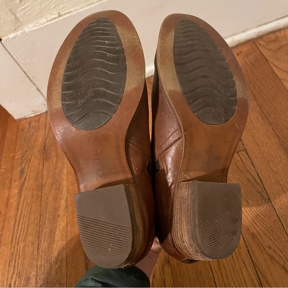 Clarks Tan Leather Ankle Boots - Picture 5 of 8